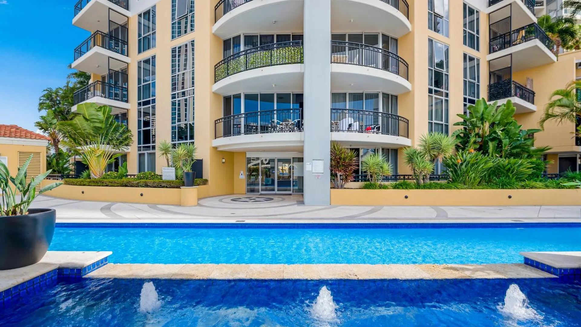 아파트 Spectacular Ocean View 3 Pools Gym Spa And Sauna 골드코스트